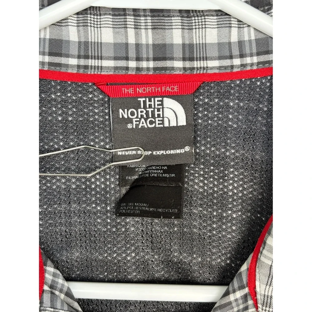 The North Face Mens Plaid Short Sleeve Button Up Shirt Black Grey White Medium